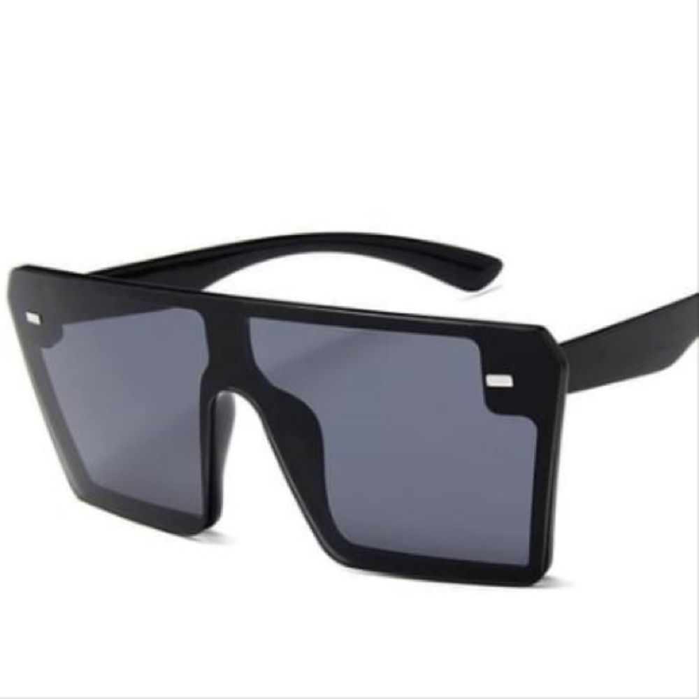 Stylish Black Sunglasses - Picture 2 of 2